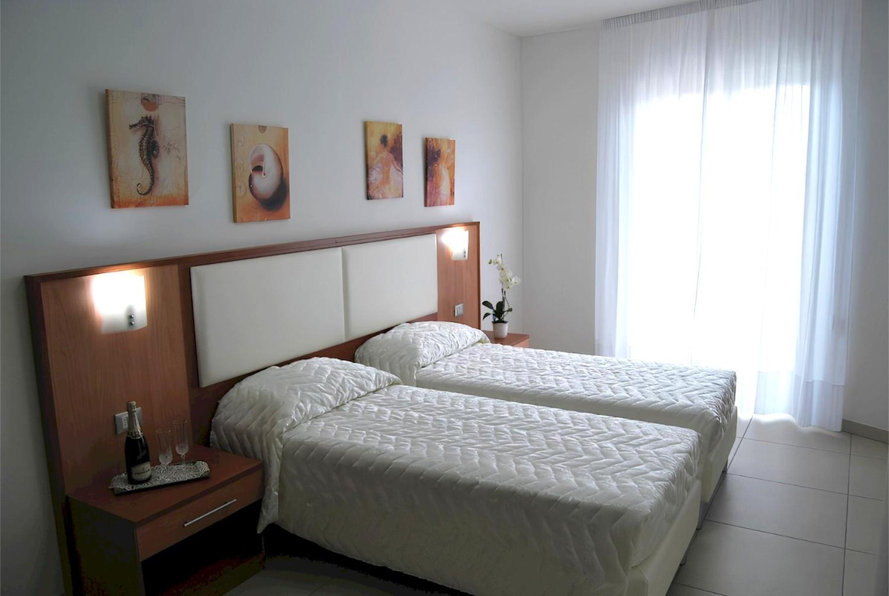 Eu Ropa Hotel Nereto Luaran gambar