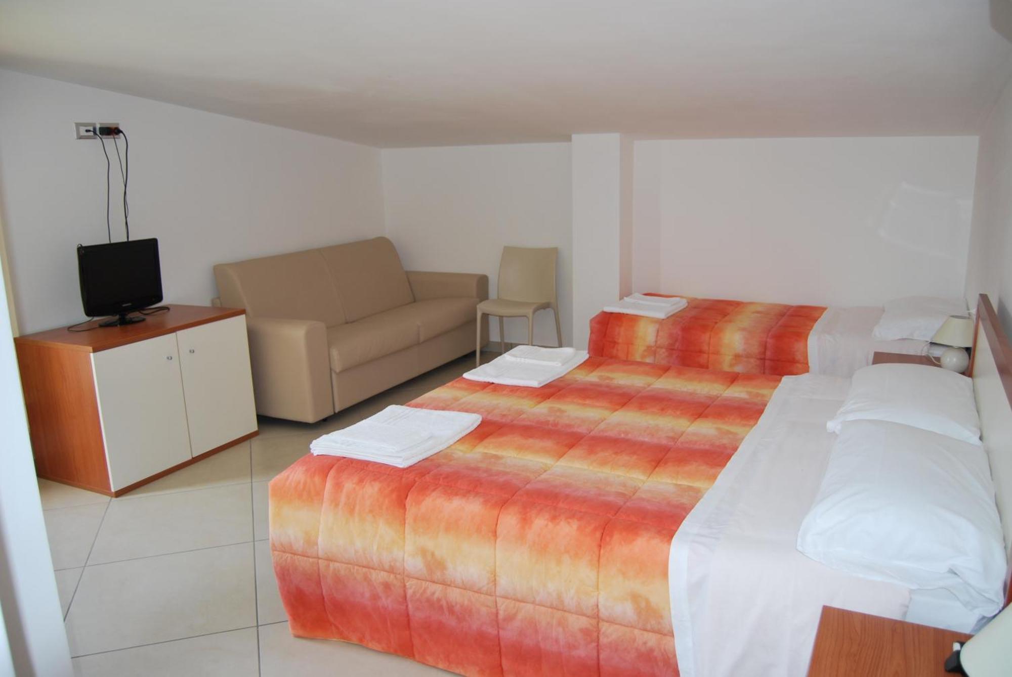 Eu Ropa Hotel Nereto Luaran gambar
